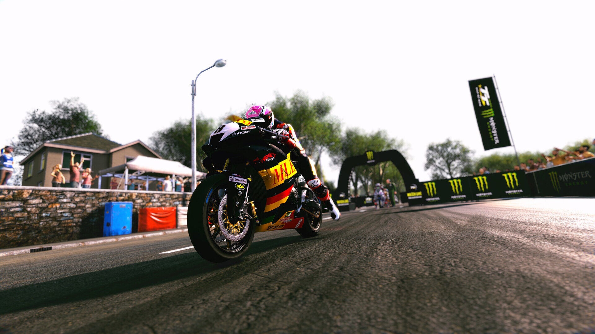 Buy TT Isle of Man: Ride on the Edge 3 Racing Fan Edition Steam CD Key - Image 4